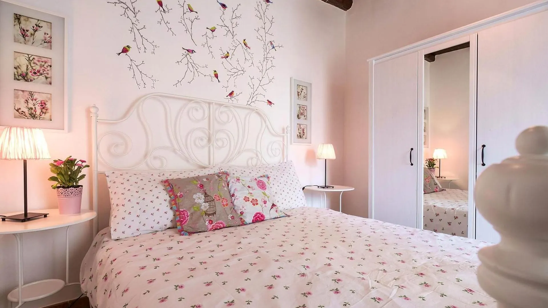 Ferienwohnung In Palermo Mit Moeblierter Terrasse